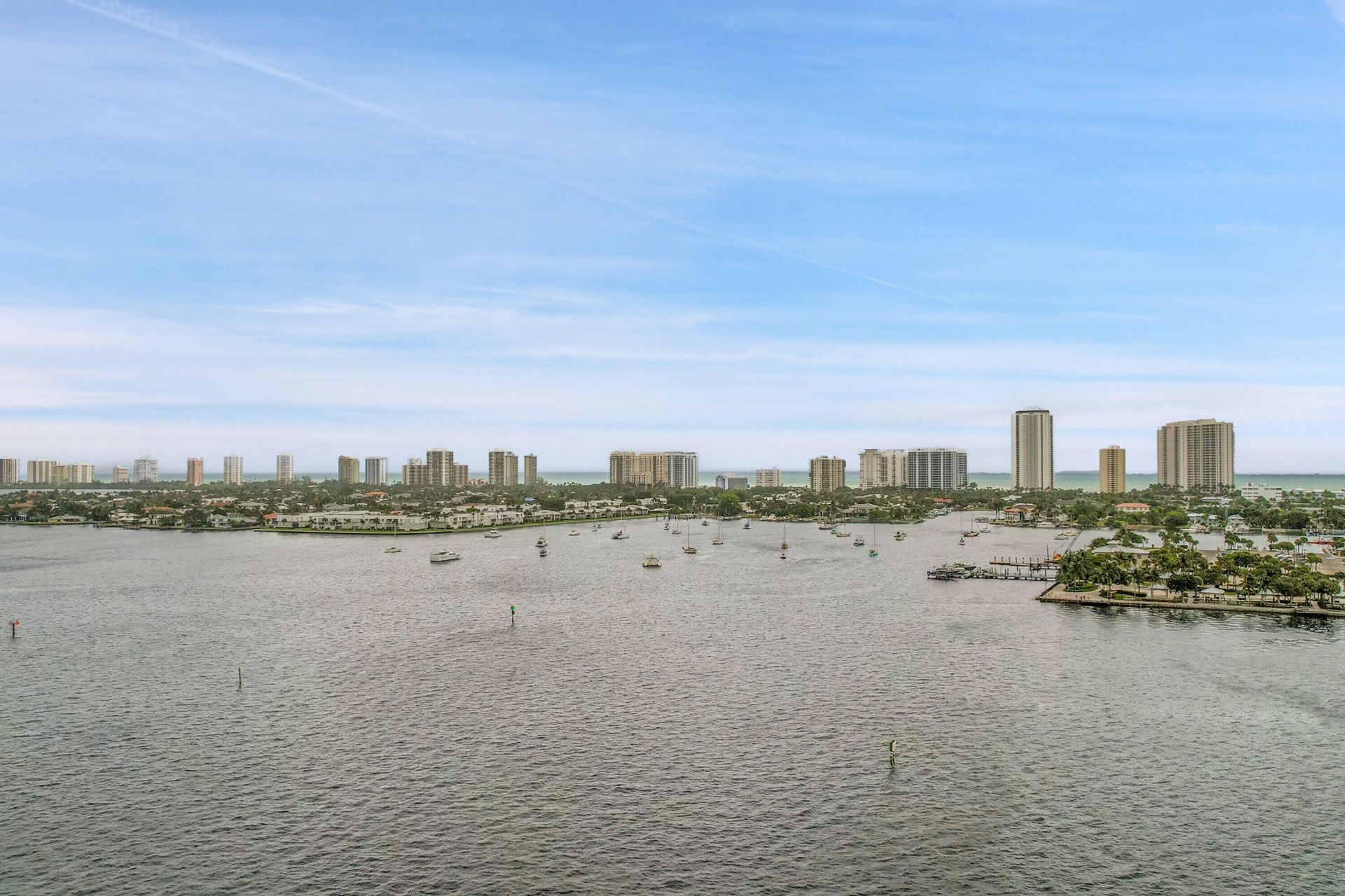 2640 Lake Shore Drive, Unit 2011, Riviera Beach, FL 33404 Photo