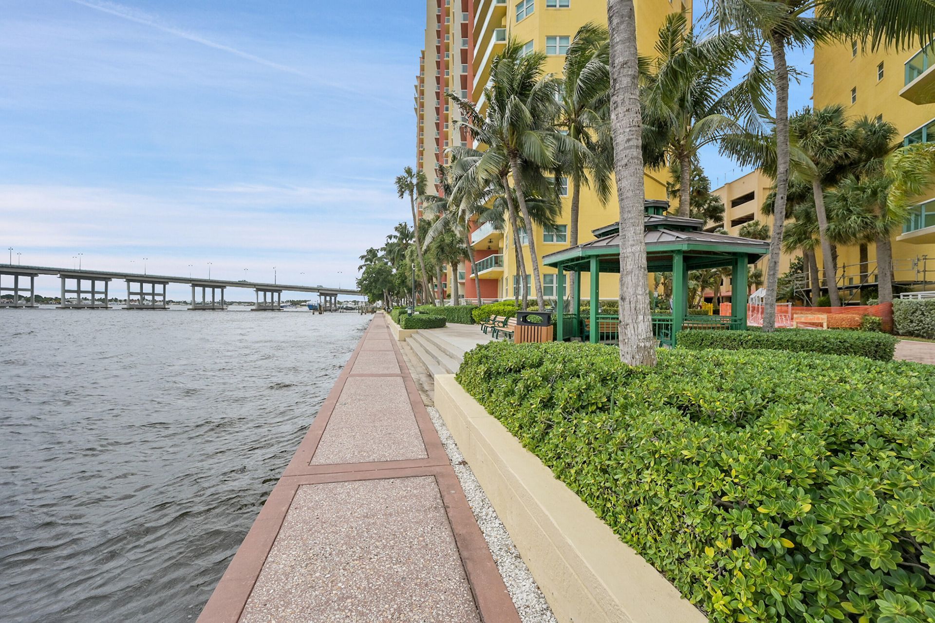 2640 Lake Shore Drive, Unit 2011, Riviera Beach, FL 33404 Photo