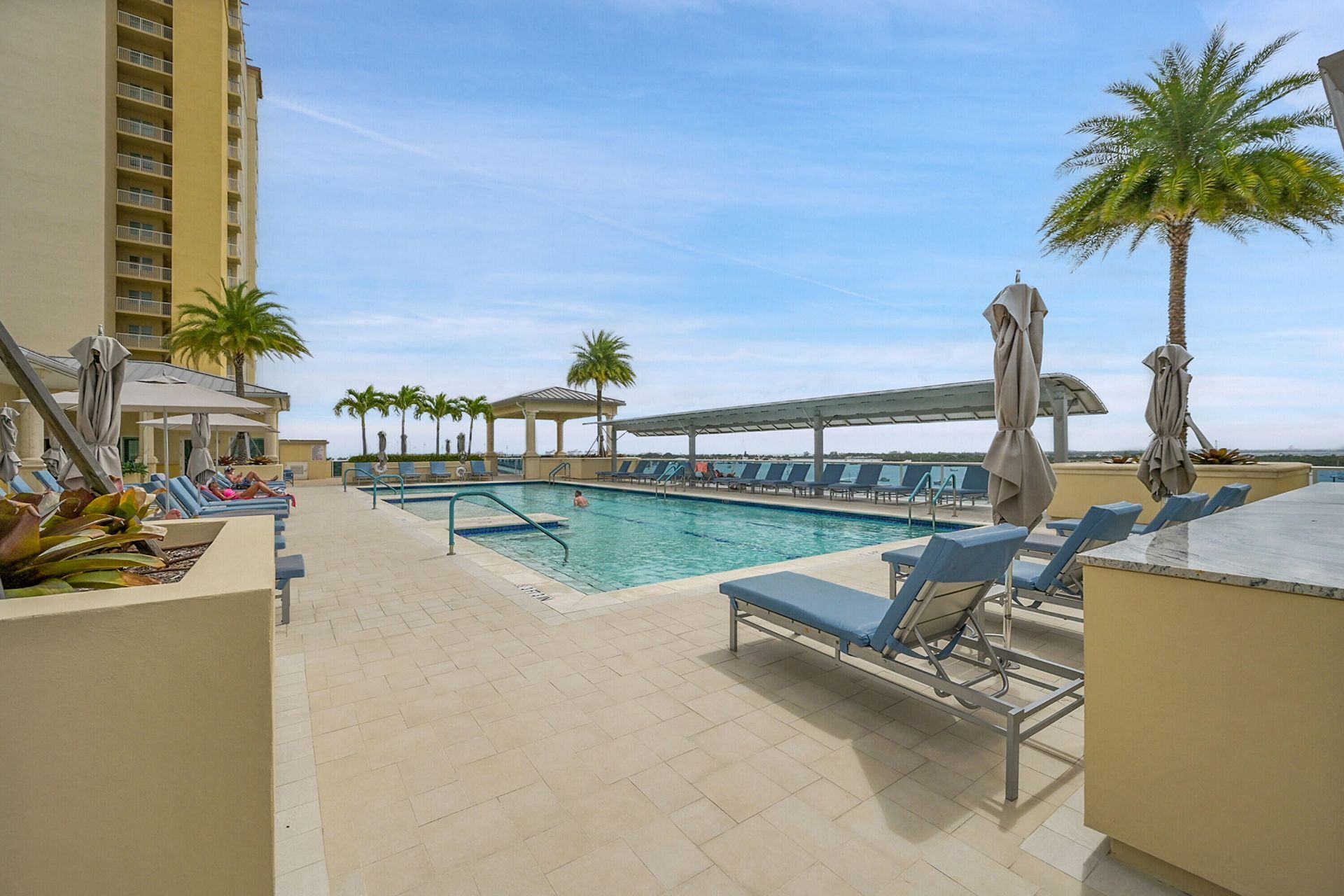 2640 Lake Shore Drive, Unit 2011, Riviera Beach, FL 33404 Photo