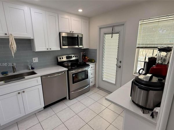 2671 S Course Dr, Unit 403, Pompano Beach, FL 33069