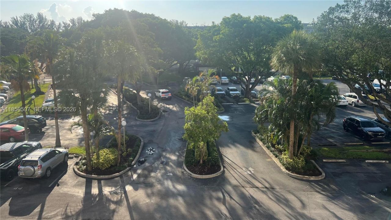 2671 S Course Dr, Unit 403, Pompano Beach, FL 33069 Photo