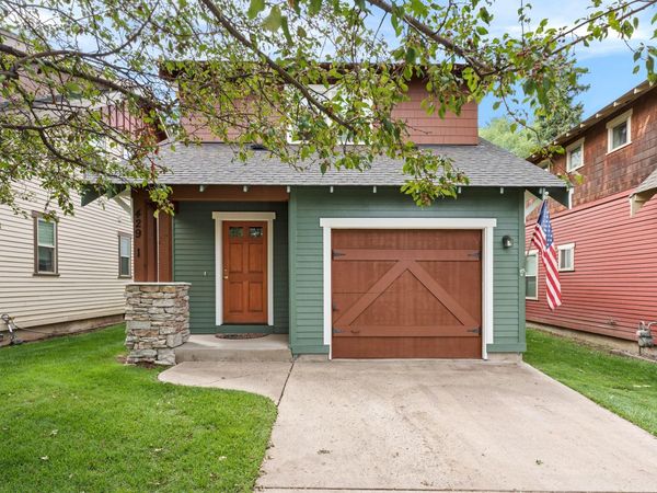 429 NE Irving Avenue, Bend, OR 97701