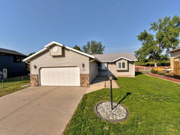 2815 HOEFER AVE, Rapid City, SD 57701