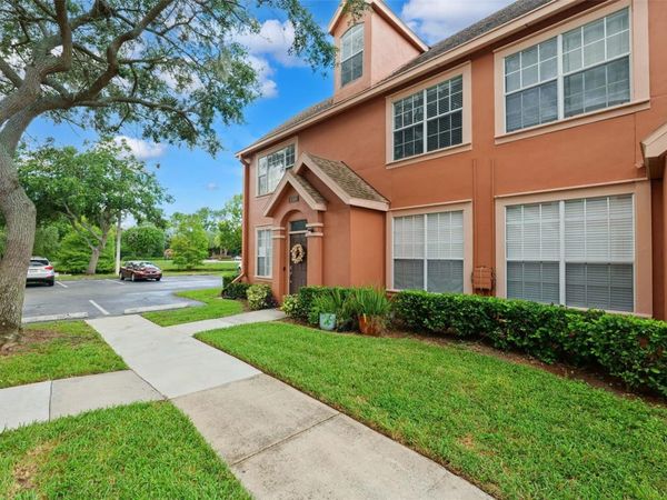 9368 LAKE CHASE ISLAND WAY, Unit 9368, TAMPA, FL 33626