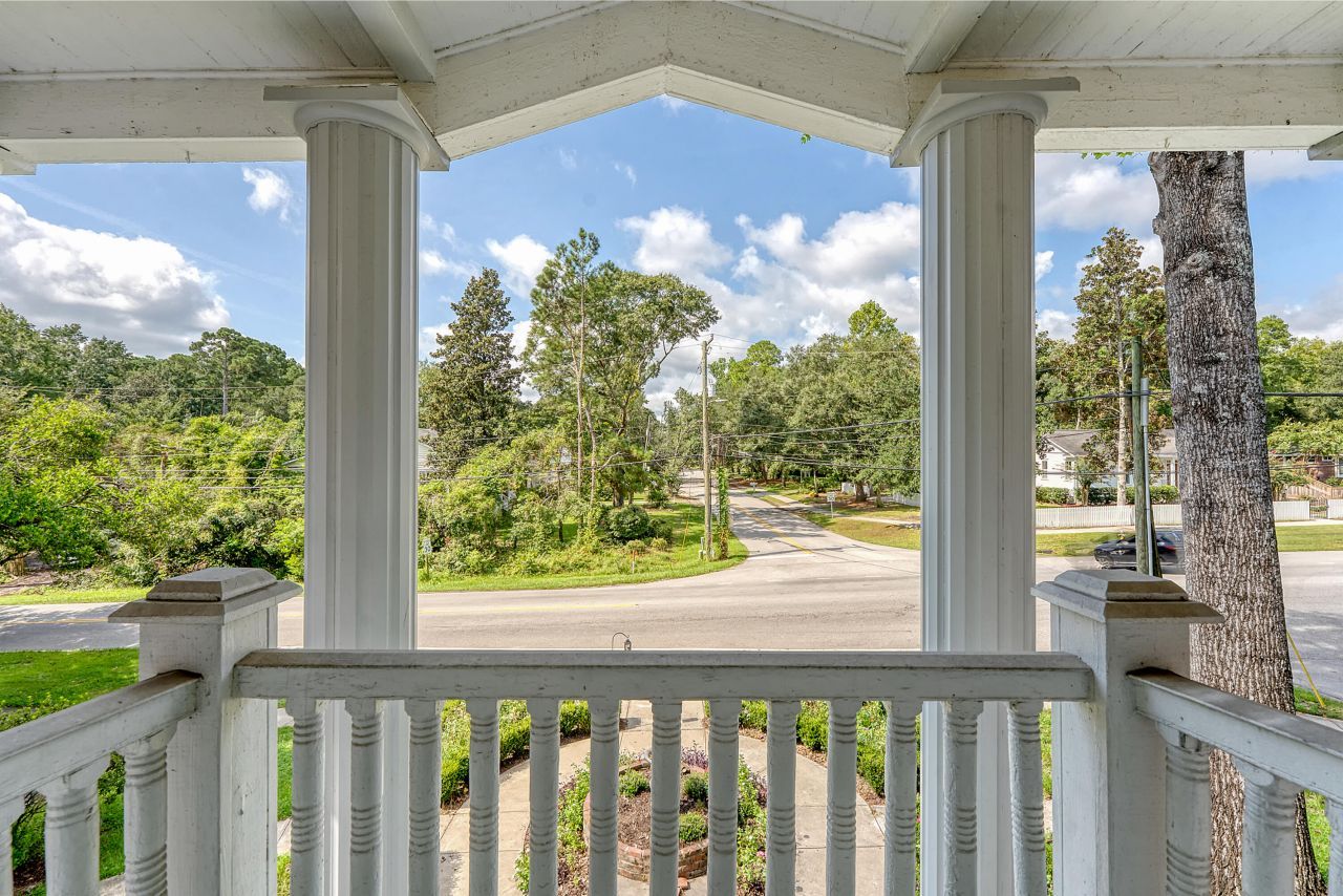 301 E Richardson Avenue Photo 23