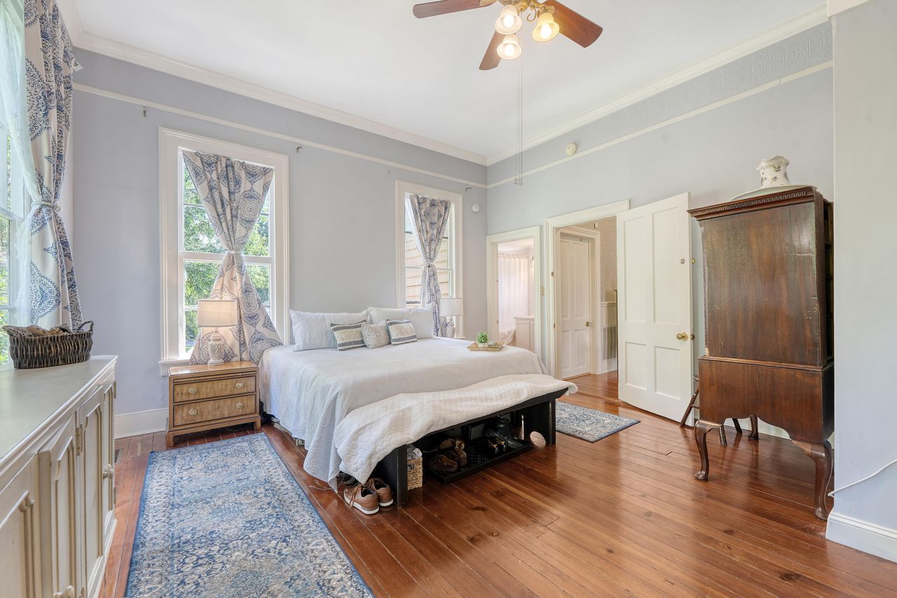 301 E Richardson Avenue Photo 37