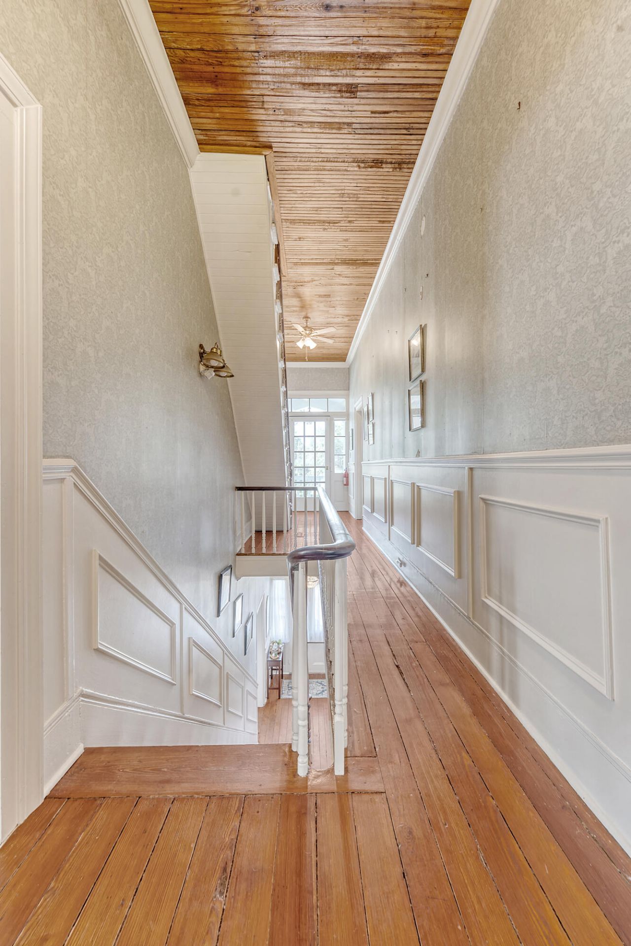 301 E Richardson Avenue Photo 40