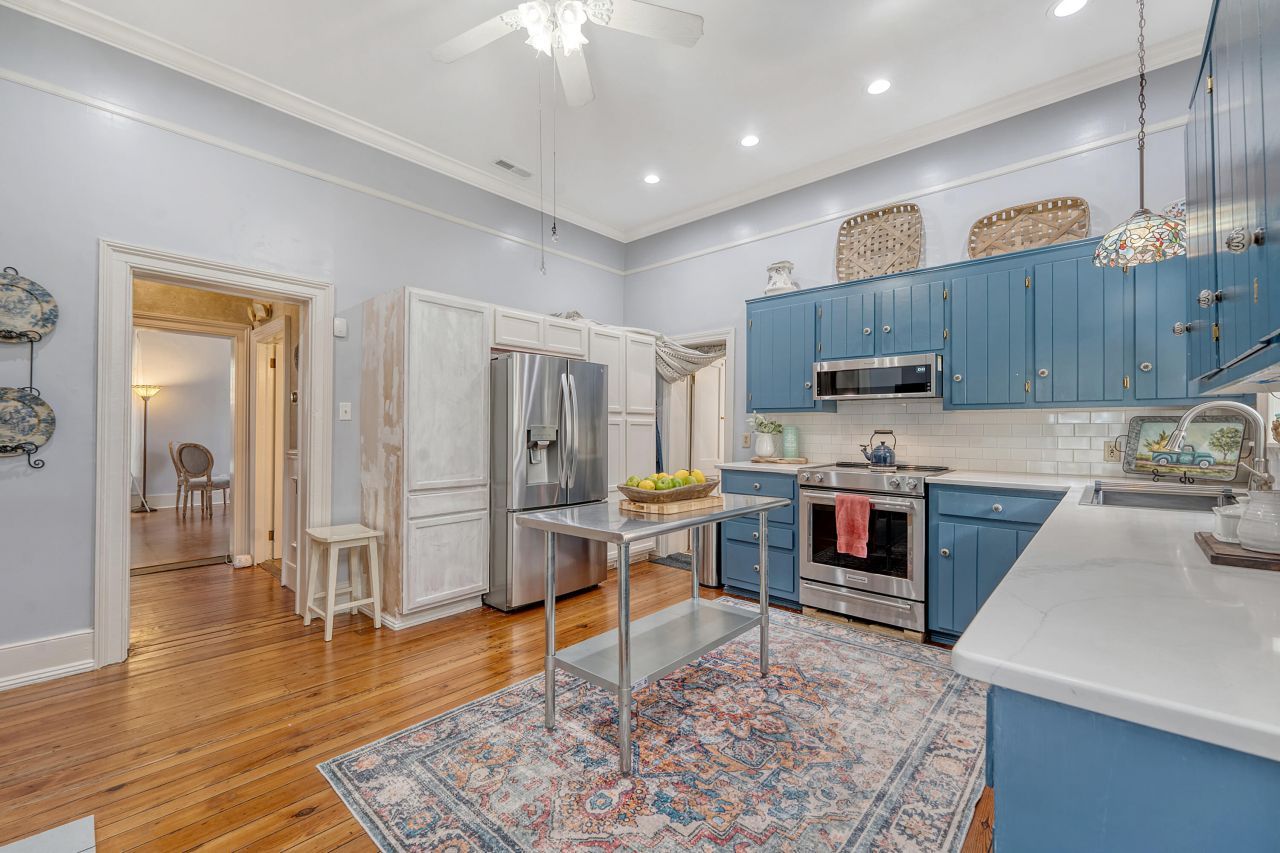 301 E Richardson Avenue Photo 5