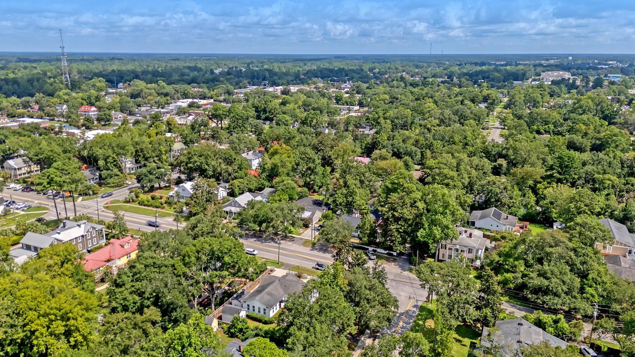 301 E Richardson Avenue Photo 60