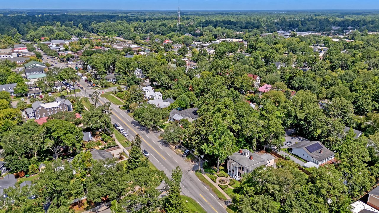 301 E Richardson Avenue Photo 62