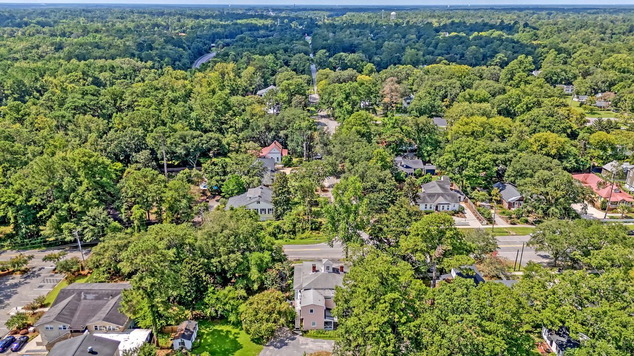 301 E Richardson Avenue Photo 66