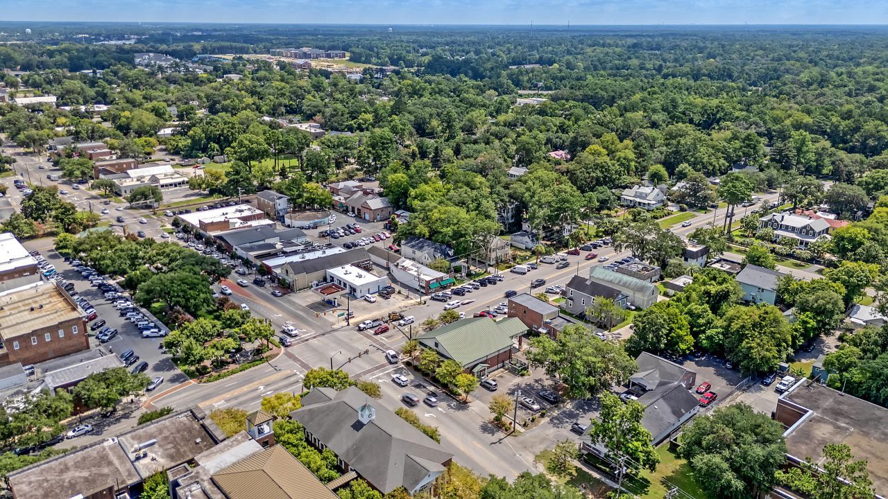 301 E Richardson Avenue Photo 68