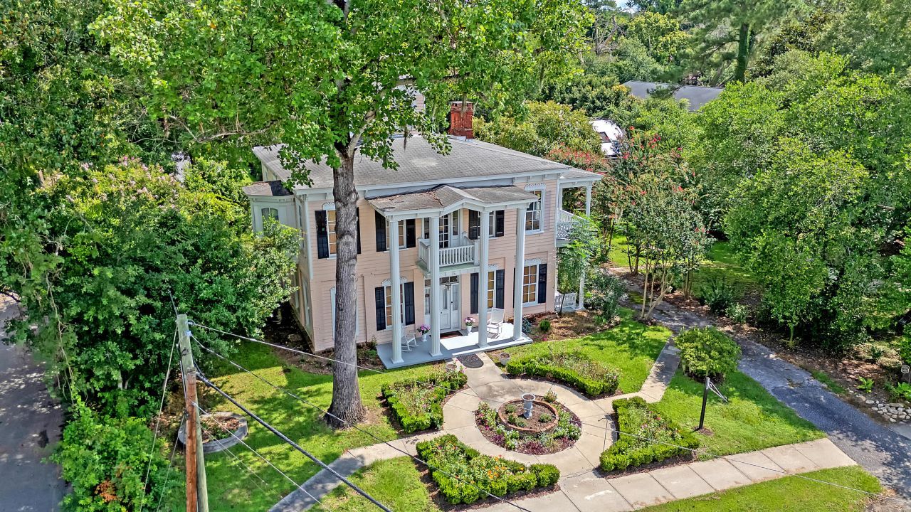 301 E Richardson Avenue Photo 69