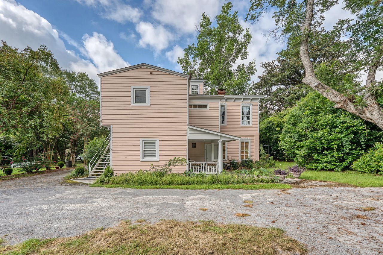 301 E Richardson Avenue Photo 83