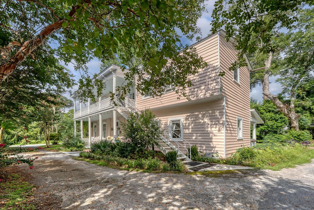 301 E Richardson Avenue Photo 87