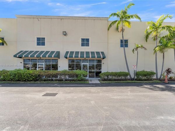 1071 NW 31st Ave, Unit B-4, Pompano Beach, FL 33069