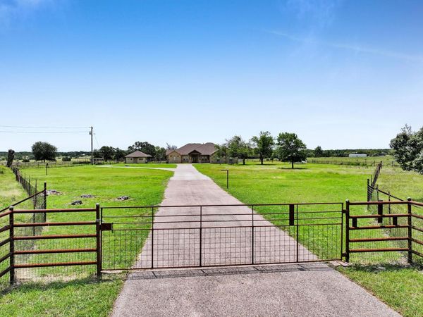 301 CR 253, Bertram, TX 78605