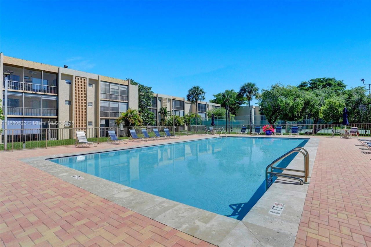 8401 SW 107th Ave, Unit 111E, Miami, FL 33173 Photo