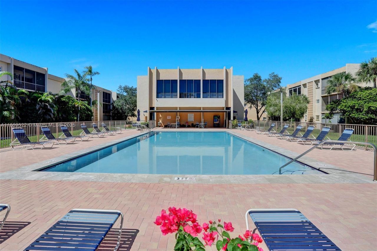 8401 SW 107th Ave, Unit 111E, Miami, FL 33173 Photo