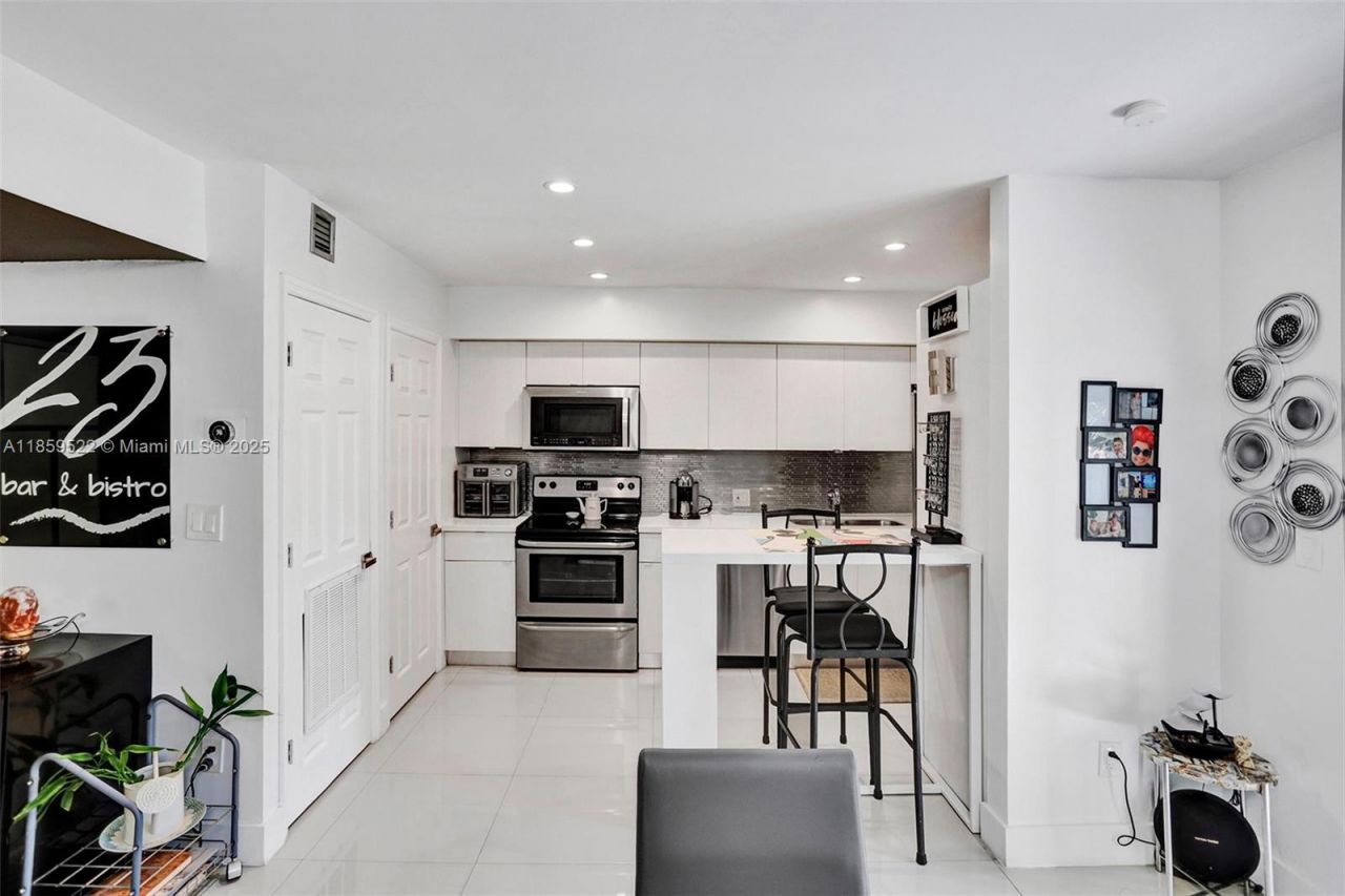 8401 SW 107th Ave, Unit 111E, Miami, FL 33173 Photo