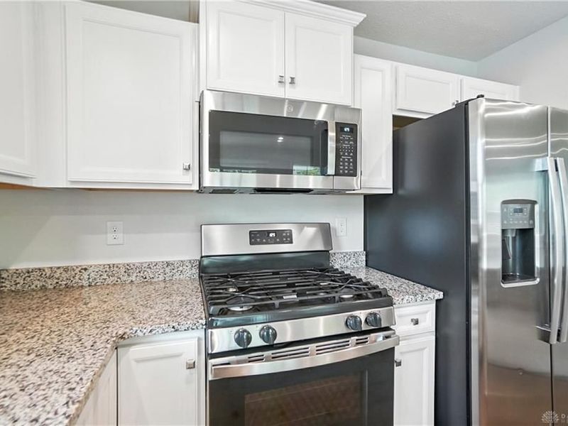 6777 Crystal Harbour Drive, Middletown, OH 45042 Photo 15