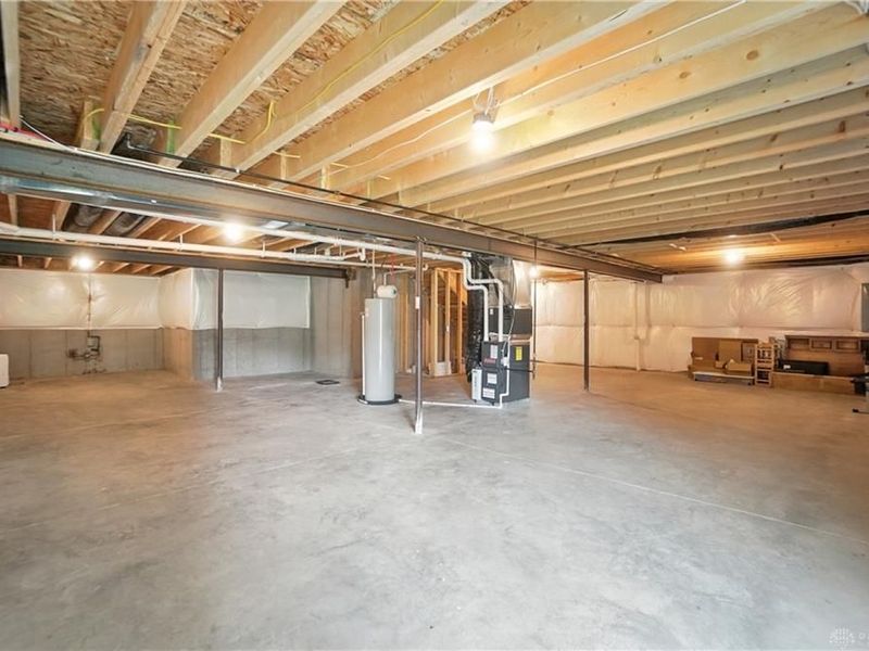 6777 Crystal Harbour Drive, Middletown, OH 45042 Photo 36