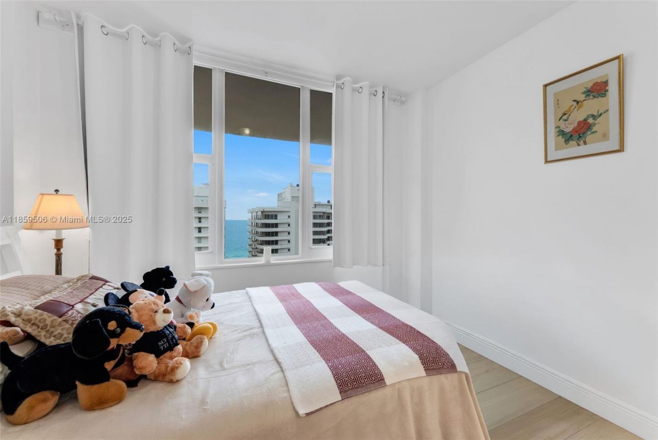 5600 Collins Ave, Unit 17W, Miami Beach, FL 33140 Photo