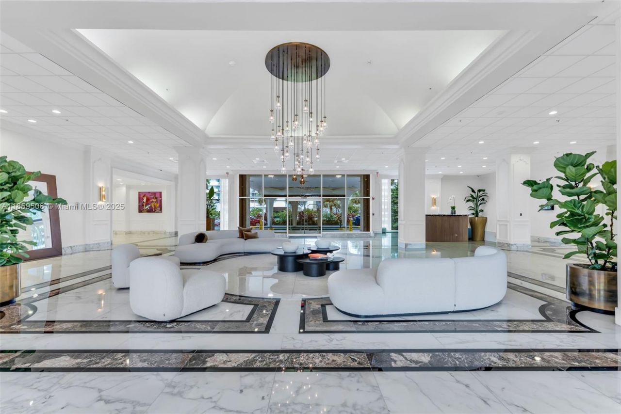 5600 Collins Ave, Unit 17W, Miami Beach, FL 33140 Photo