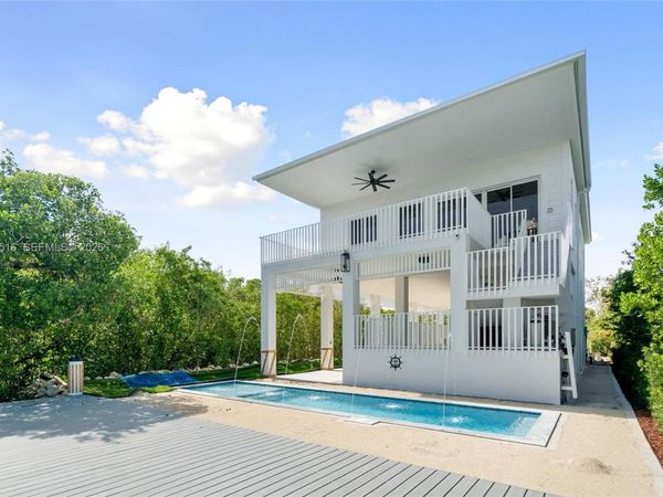 862 Cardinal Ln, Key Largo, FL 33037