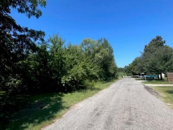 3926 Hedge Row Street, Granbury, TX 76048