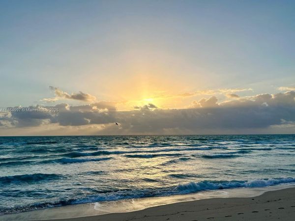 6917 Collins Ave, Unit 408, Miami Beach, FL 33141