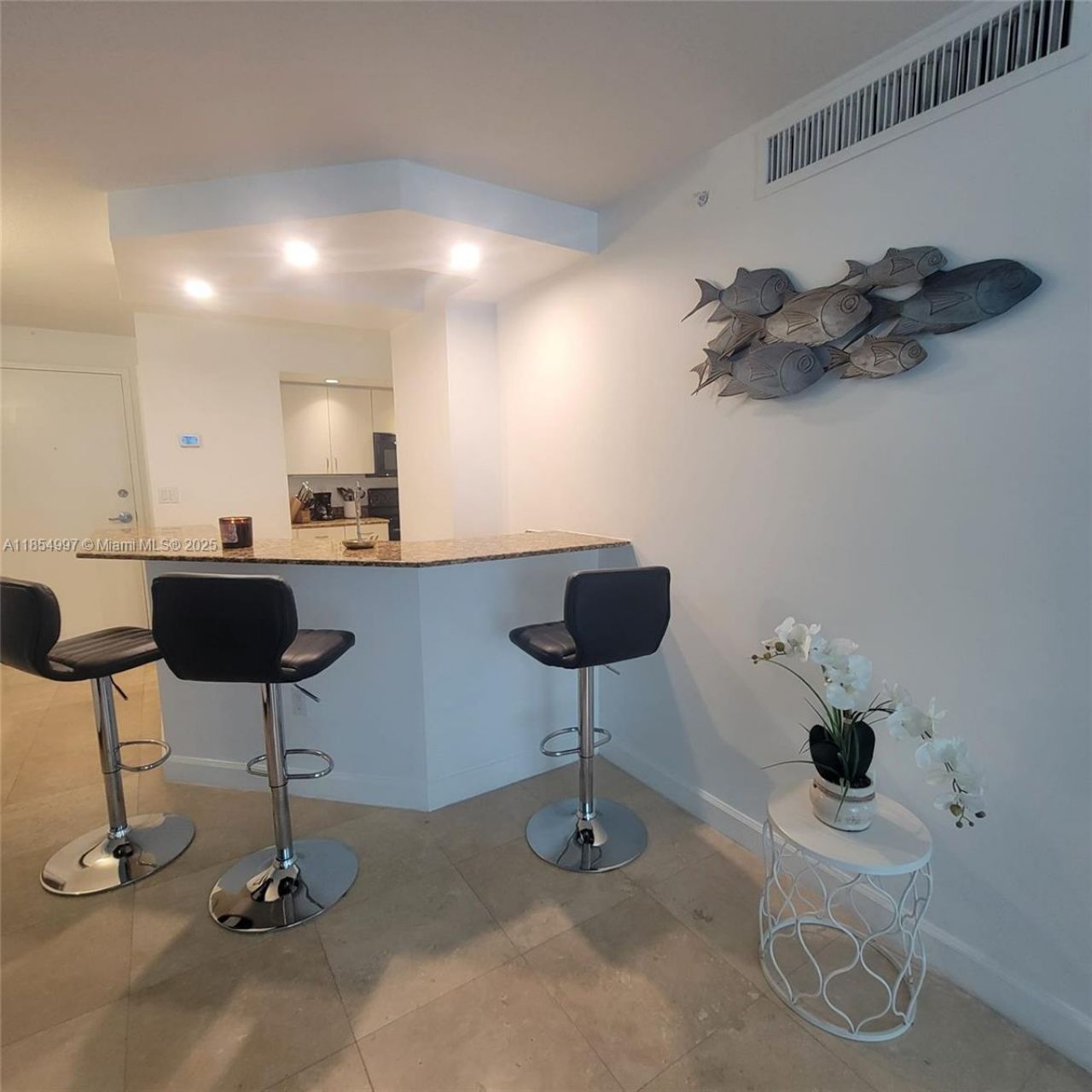 6917 Collins Ave, Unit 408, Miami Beach, FL 33141 Photo