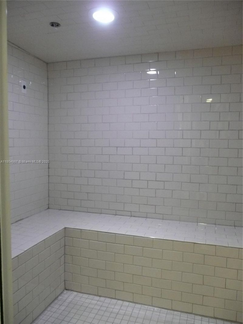 6917 Collins Ave, Unit 408, Miami Beach, FL 33141 Photo