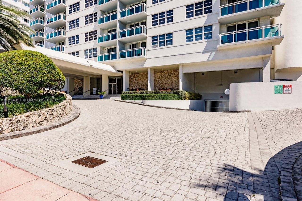 6917 Collins Ave, Unit 408, Miami Beach, FL 33141 Photo