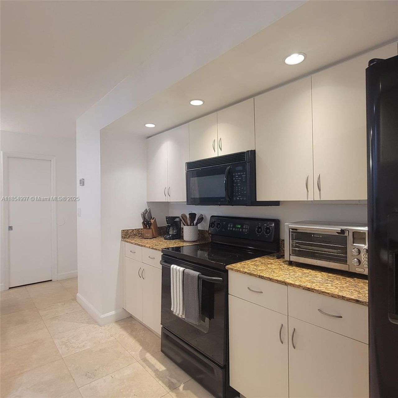 6917 Collins Ave, Unit 408, Miami Beach, FL 33141 Photo
