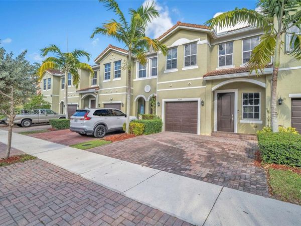 1429 SE 26th Ave, Homestead, FL 33035