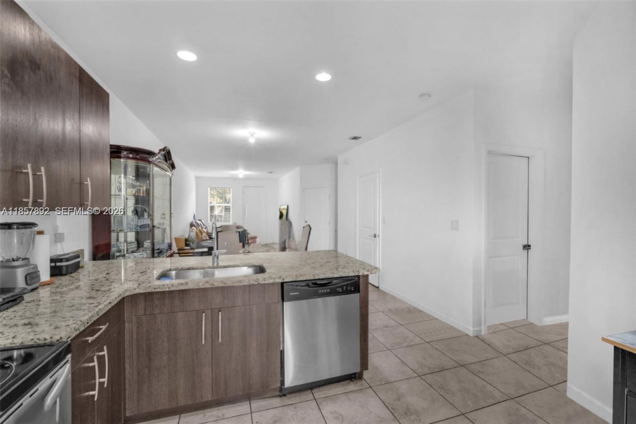 1429 SE 26th Ave, Homestead, FL 33035 Photo
