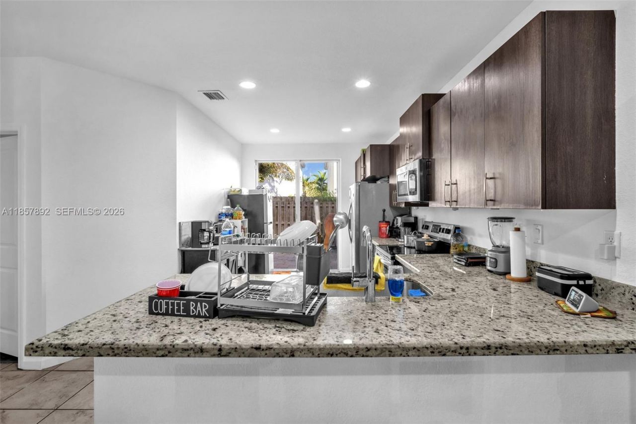 1429 SE 26th Ave, Homestead, FL 33035 Photo