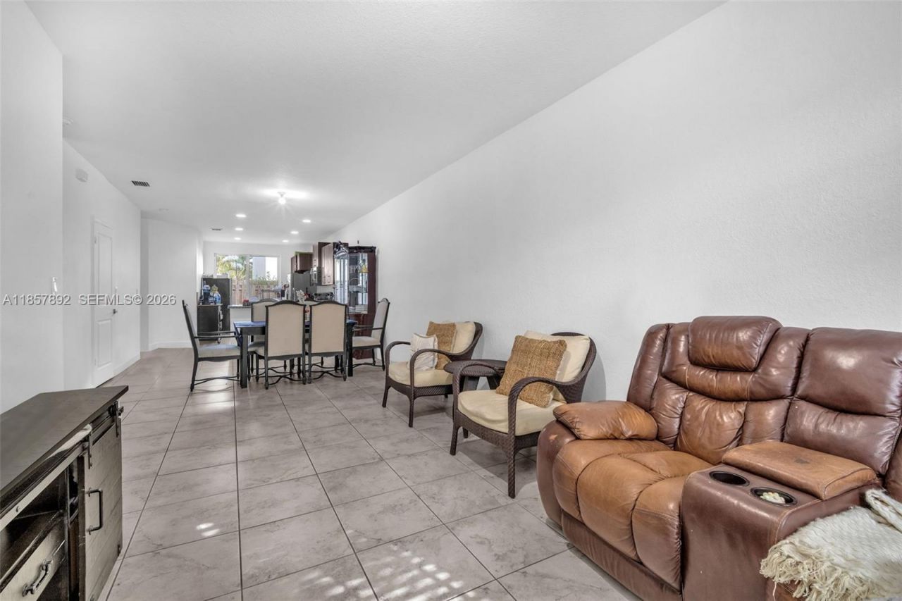 1429 SE 26th Ave, Homestead, FL 33035 Photo