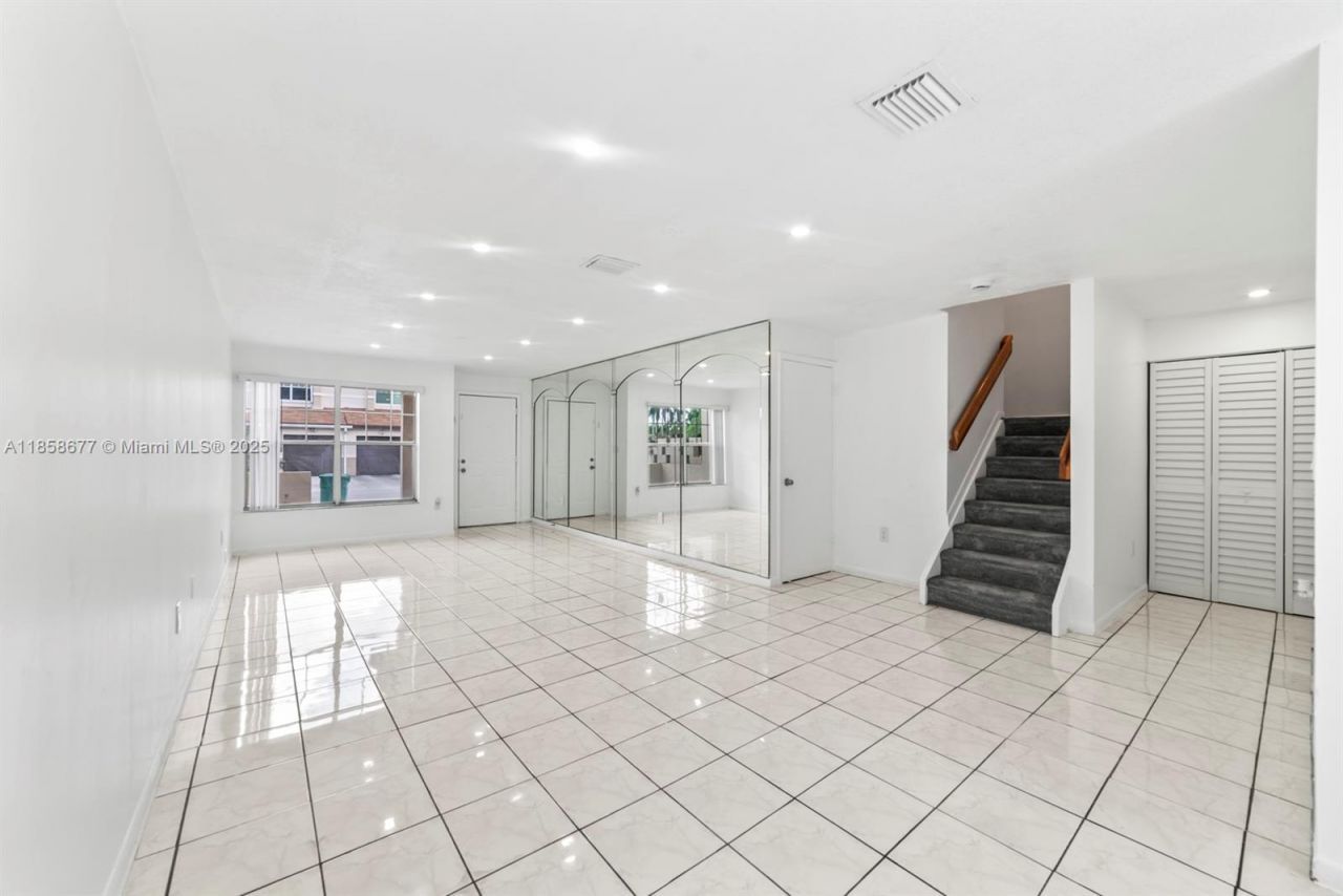 3358 NW 198th Ter, Miami Gardens, FL 33056 Photo