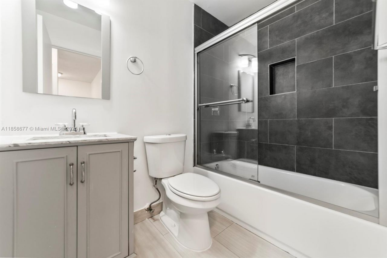 3358 NW 198th Ter, Miami Gardens, FL 33056 Photo