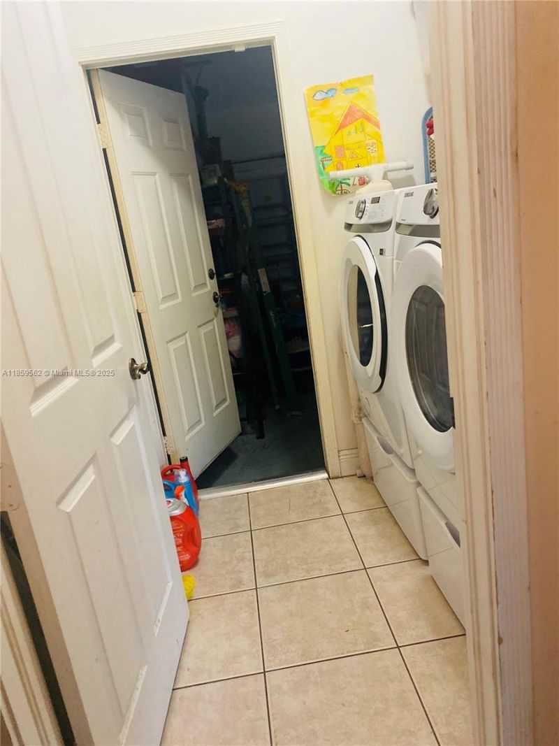 7760 NW 163rd St, Miami Lakes, FL 33016 Photo