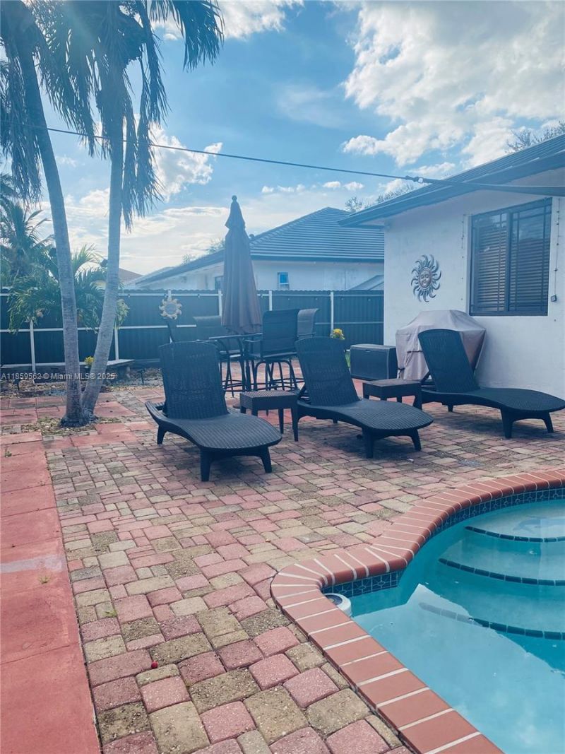 7760 NW 163rd St, Miami Lakes, FL 33016 Photo