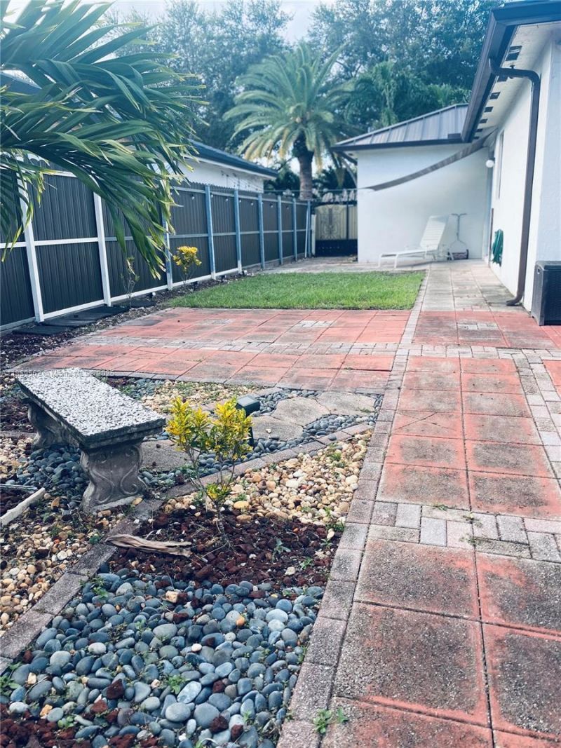 7760 NW 163rd St, Miami Lakes, FL 33016 Photo