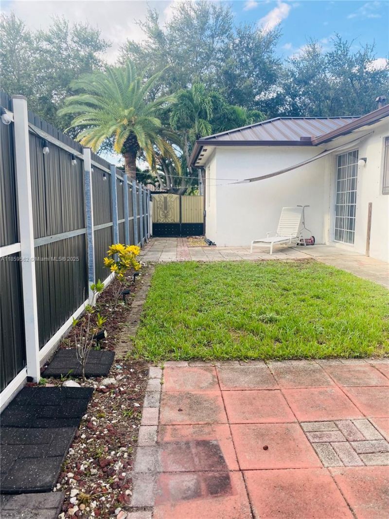 7760 NW 163rd St, Miami Lakes, FL 33016 Photo