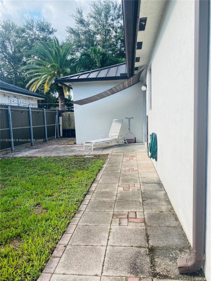 7760 NW 163rd St, Miami Lakes, FL 33016 Photo