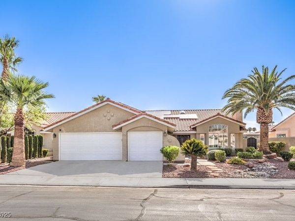2432 Ocean Front Drive, Las Vegas, NV 89128