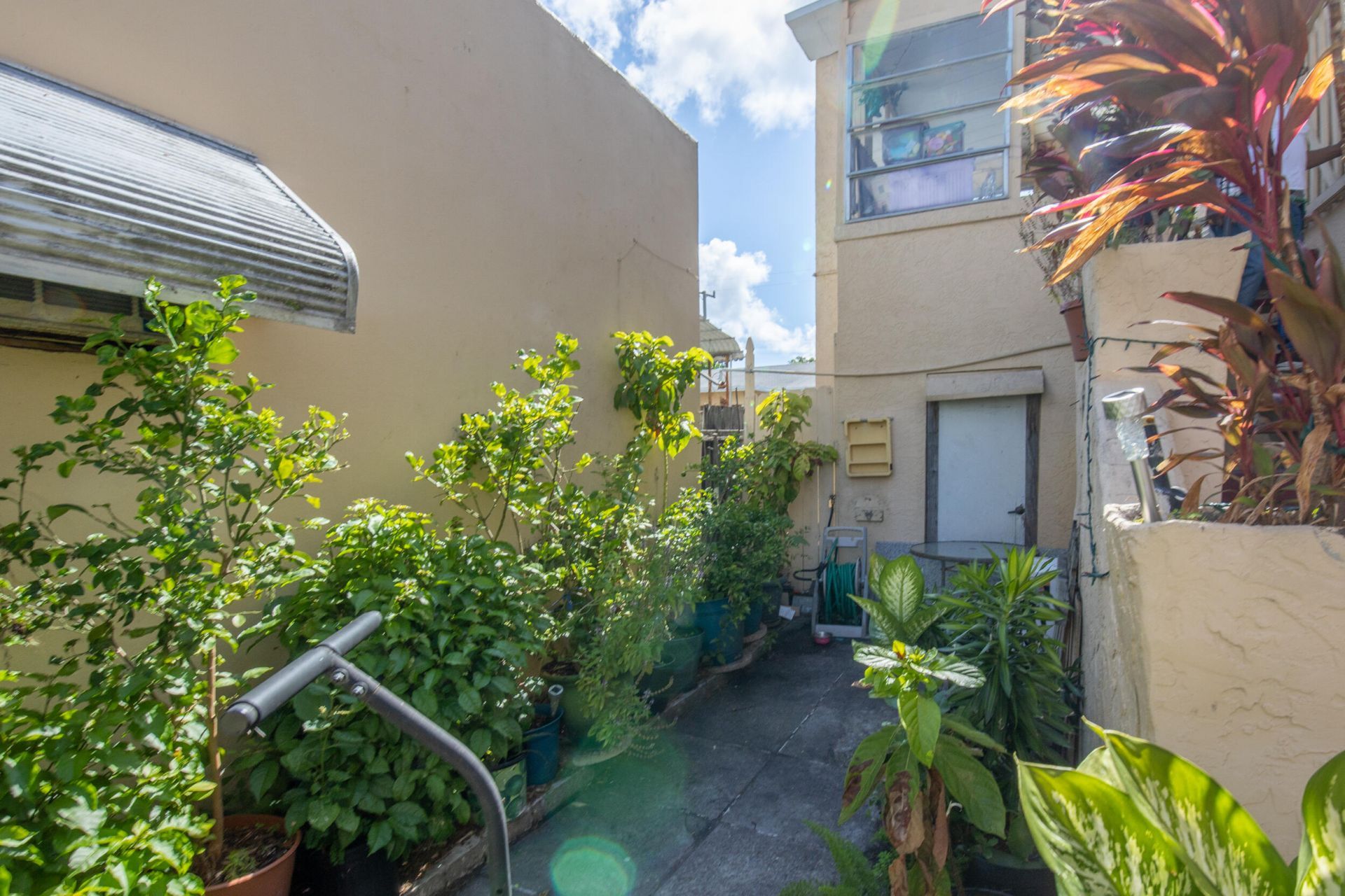 928 S Dixie Highway, Lake Worth Beach, FL 33460 Photo