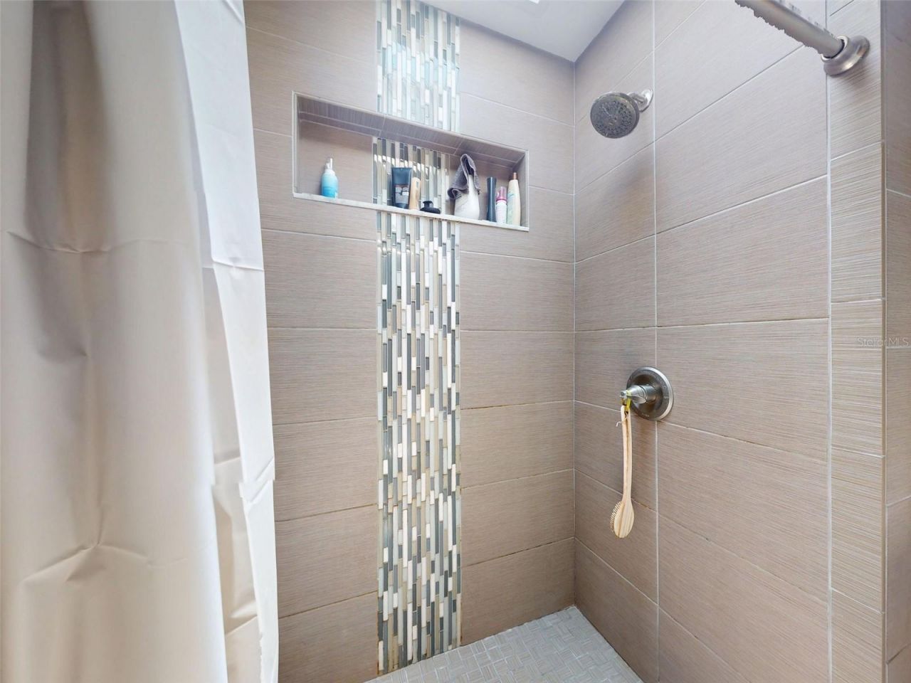 811 E 10th Avenue, New Smyrna Beach, FL 32169 Photo