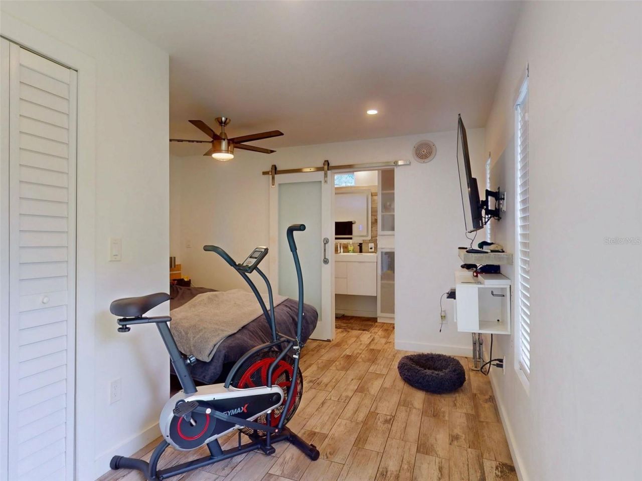 811 E 10th Avenue, New Smyrna Beach, FL 32169 Photo